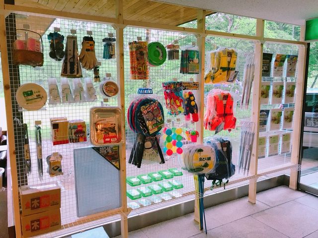 �V�ѓ���̔��R�[�i�[_�_�ˎO�c�A�E�g�h�A�r���b�WTEMIL