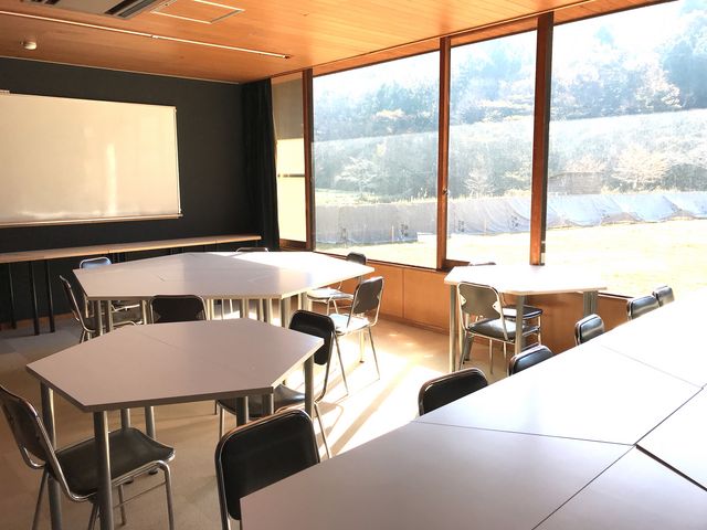 ���[�N�V���b�v���[��_�_�ˎO�c�A�E�g�h�A�r���b�WTEMIL