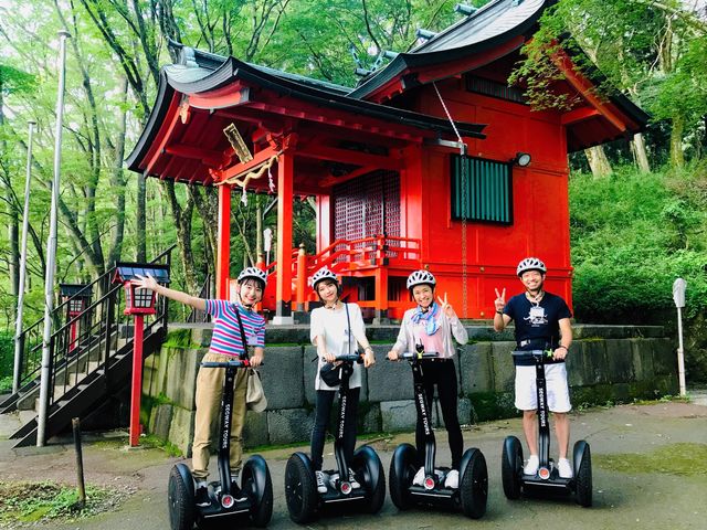 �㓪���̐X�ɂ̓p���[�X�|�b�g���_�݂��A�����̐l�X�ɋ��^���A�����ɐ��A�����т̗��_�l�Ƃ��Đ��߂��Ă���㓪���_�Ђ��Q�q�ł��܂��B_�������m�΃Z�O�E�F�C�c�A�[