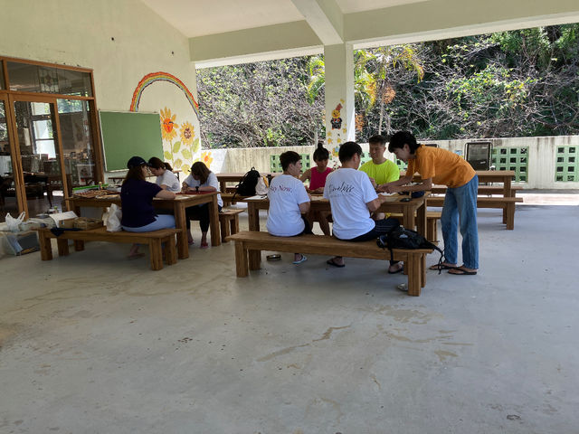 @ĊwZRHYX̃x_ɂ_H[͂ XH[