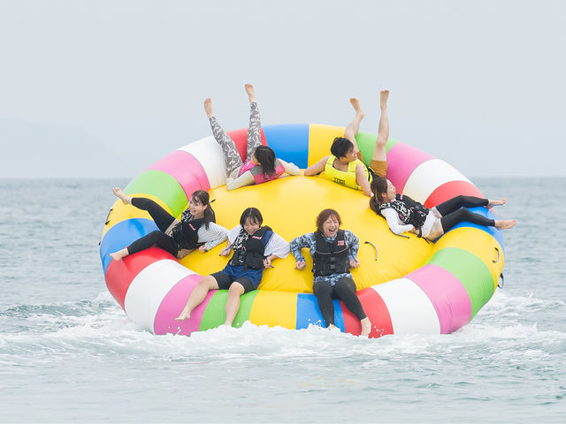 �����ł������Ȃ��V�A�N�e�B�r�e�B�A�ʖ��C�̐⋩�����S�[���E���h�y�n���P�[���{�[�g�z������v�����ɂ͊܂܂�Ă���܂��񂪁A�ʓr�I�v�V�����ɂĂ��Ή����܂��B_���}���[�i