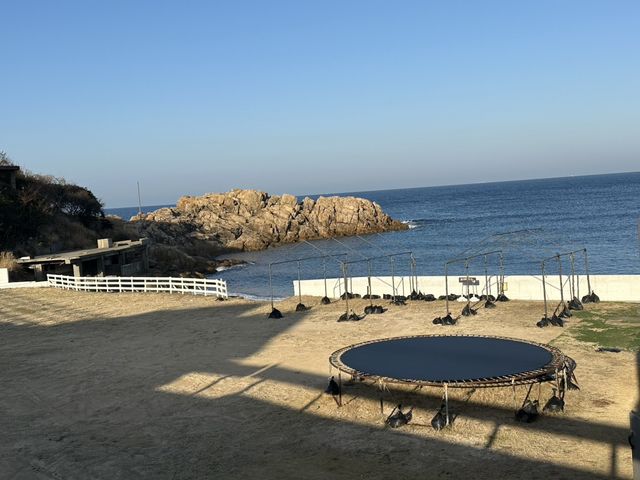 �L��ɂ̓g�����|�����⏬���ȃu�����R������܂�_seaside villa HILIFE