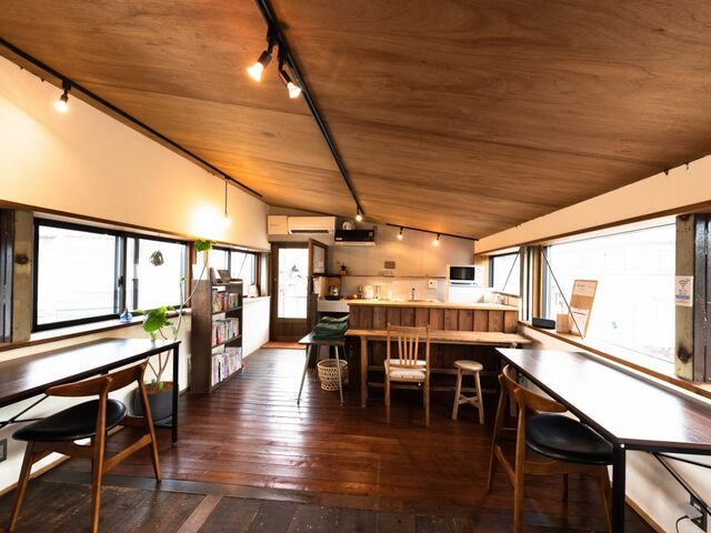 �R���[�L���O�X�y�[�X�����Əꓔ��