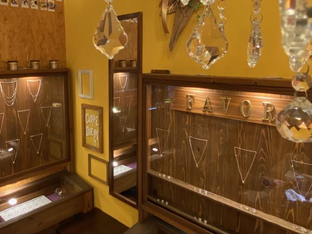 炩ȓƉy闎͋C̓XBYāAƗ鎞Ԃy߂ԂłB_Vo[ANZT[̌ FAVOR(tFCo[)