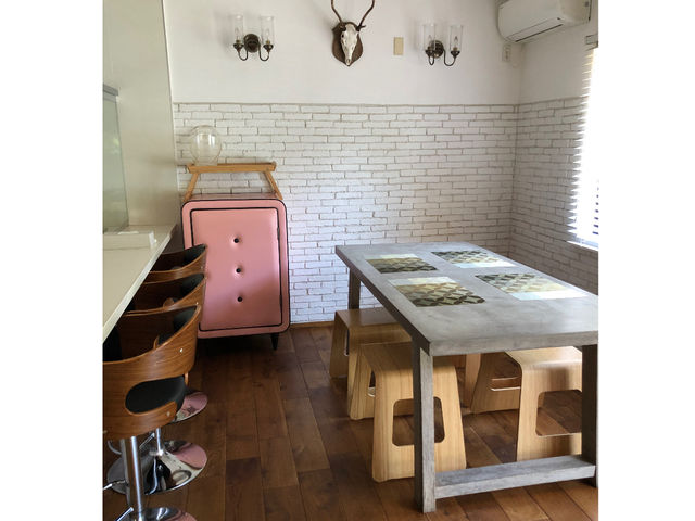 �������@�_�C�j���O�e�[�u��_HIKIballoon�y���{�t�����[�o���[������z