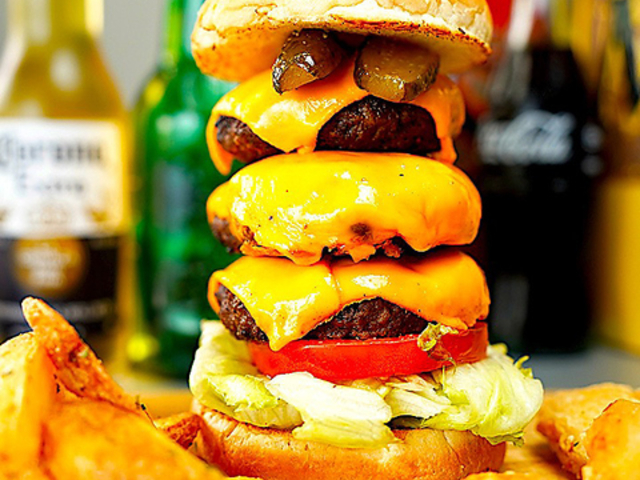 BURGER PRODUCTS o[K[ v_Nc̎ʐ^1