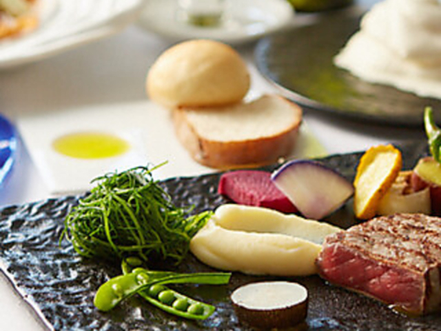 R1 TOKYO �A�[�������g�[�L���[ Bar&Restaurant�̎ʐ^1