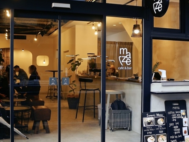 MAZE CAFE �}�[�J�t�F�̎ʐ^1