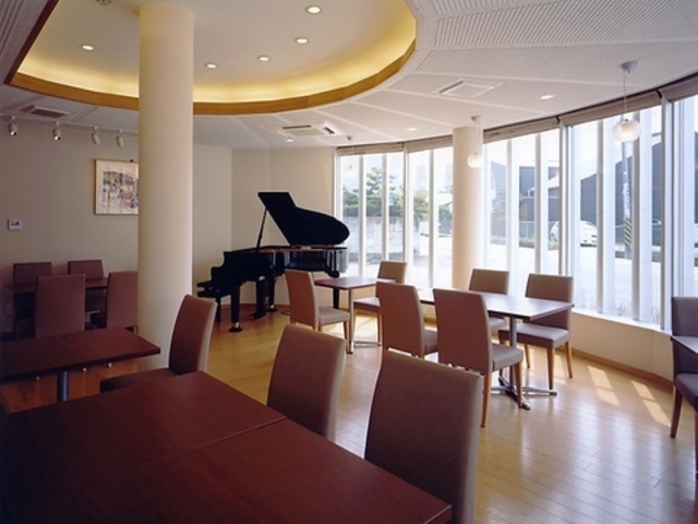 SAKURA CAFE {R̎ʐ^1