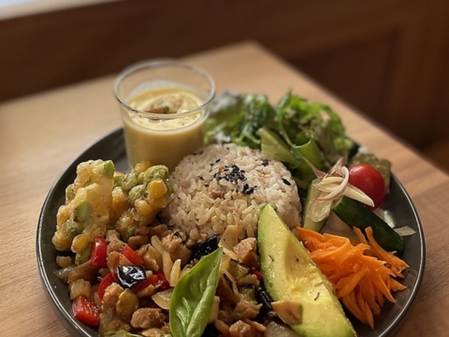 plant-based cafe   Alle̎ʐ^1