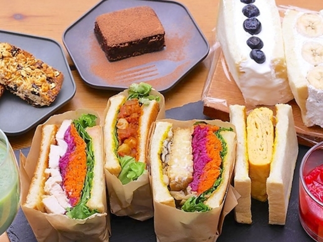 ThCb`ƏĂَqX -SANDWICH LAB-̎ʐ^1