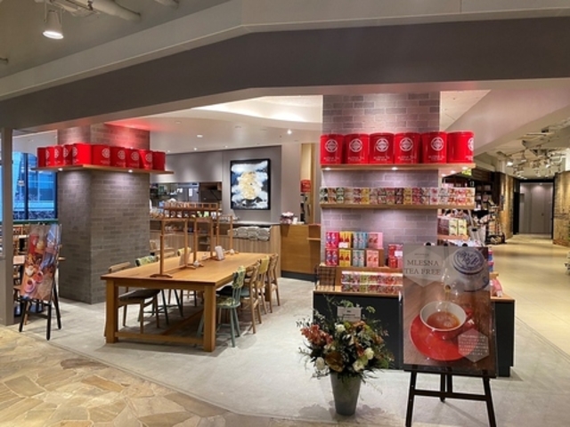 WOCCA ROCCA curry and supported by MLESNA TEA �E�H�b�J���b�J�k�J���[�A���h�T�|�[�e�b�h�o�C�����X�i�e�B�[�̎ʐ^1