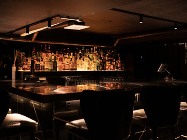 UNDER BAR A_[o[̎ʐ^1