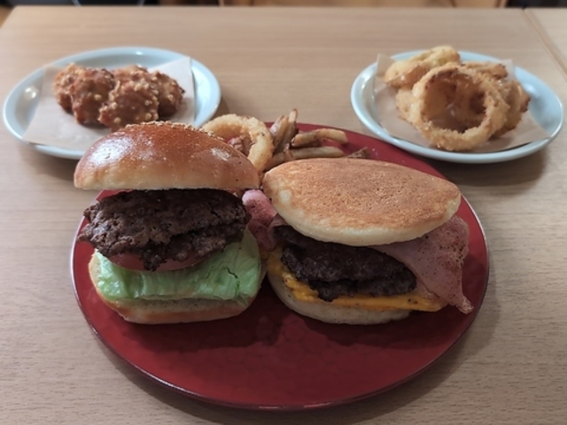 Grill&Hamburger Monster �O�����A���h�n���o�[�K�[�����X�^�[�̎ʐ^1