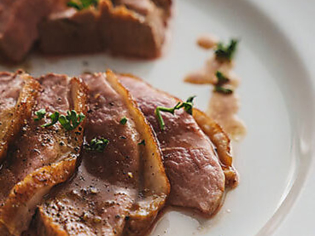 [UbT ROSA ROSSA dining̎ʐ^1