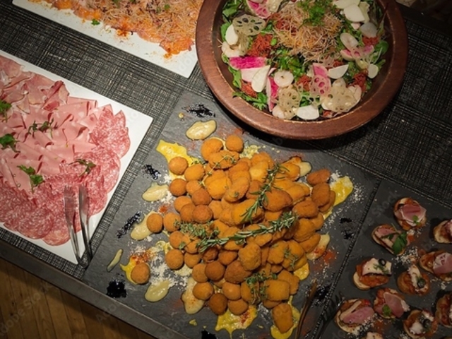 CHEVAL OSAKA Vo IITJ̎ʐ^1