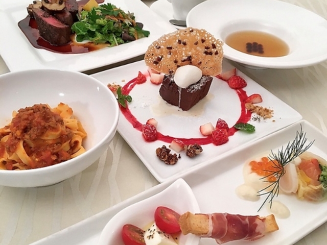 cafe and dining �R�R�y���̎ʐ^1