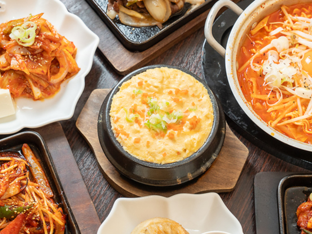 KOREAN BISTRO SO �R���A���r�X�g���\�[ �V�����X�̎ʐ^1