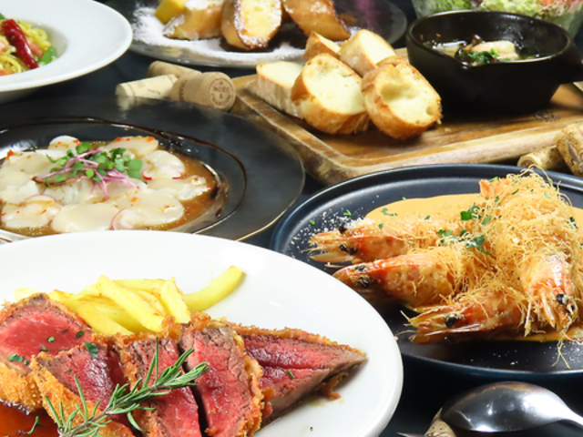 OSCAR BAR&DINING �I�X�J�[�o�[�A���h�_�C�j���O�̎ʐ^1