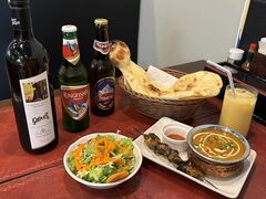 Samjhana Kitchen & Bar �T���W���i�L�b�`��&�o�[ ���{�X�̎ʐ^1
