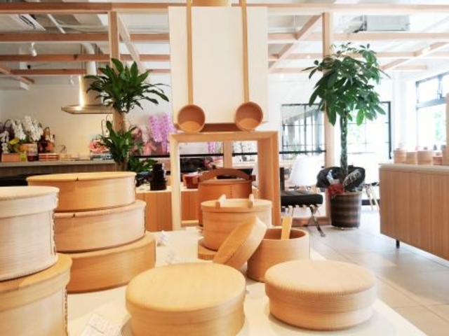 �ēc�c�M���X�M�������[���V���b�v�i����σr���a���O�j�̎ʐ^1