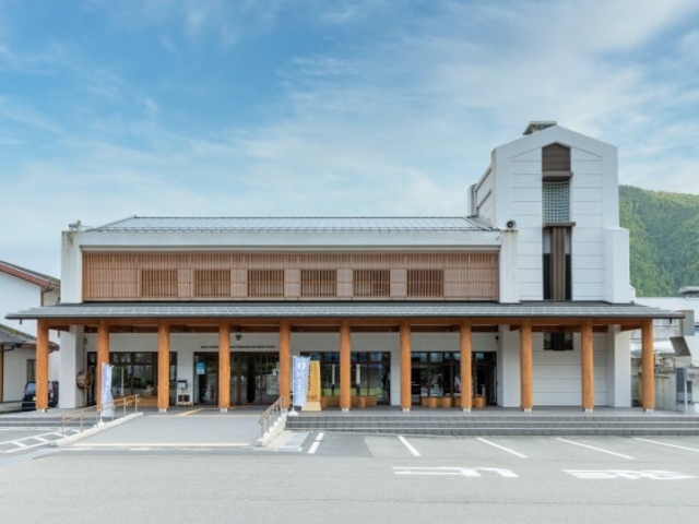 ���s�̐X�̈ē����@���s�O�g������������r�W�^�[�Z���^�[�̎ʐ^1