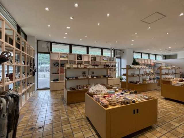 �ɕ��ό����Z���^�[�̎ʐ^1