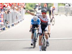 �c�A�[�E�I�u�E�W���p�� �| ���Ȃ׃X�e�[�W�̎ʐ^1