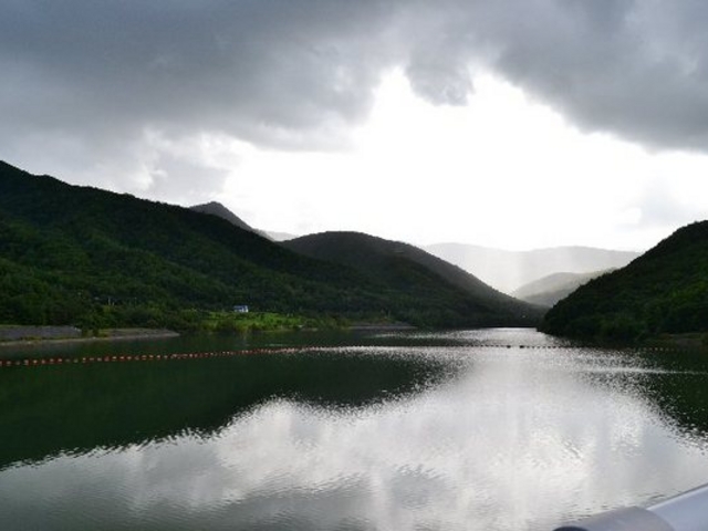 �����_��