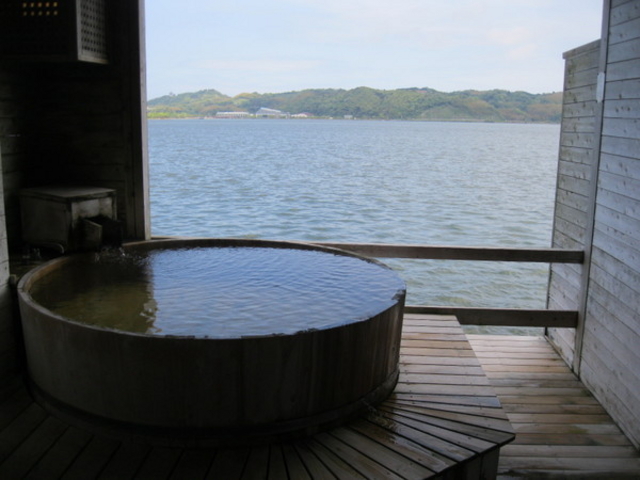 �Ώ�ɕ����Ԑ�i�̏h�@�͂킢����@��N��