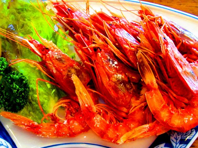 赤エビの塩焼き 定食には味噌汁・ごはん・ひややっこ・お新香つき_さかなや 魚清