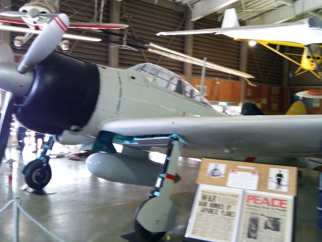 }CPEiCg̉͌ΎԔق̓eʐ^3