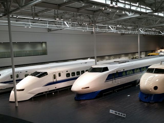 �V�����ԗ��W��_���j�A�E�S����