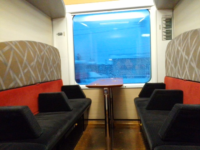 ���]�[�g���炩�݂̃{�b�N�X�Ȃł��B�V�[�g�͂Ђ������ăt���b�g�ɂ��邱�Ƃ��ł��܂��B_�ܔ\��