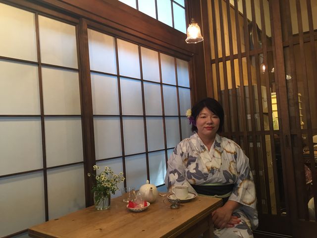 �Ö��ƕ��̋i���X�ɂ�_����@Kimono & Culture