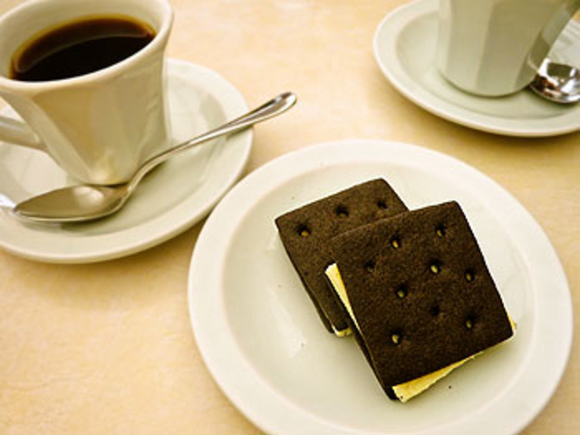 �R�[�q�[�����Ă������̂P�U�O�~_�Z�Ԓ��{�X