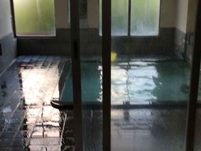 �O���̈�̑S�i�ł��B���ւ��J���A����E�����痰���̍���̔M������Ń����b�N�X���܂��傤_��򉷐�i���쌧��򉷐򑺁j