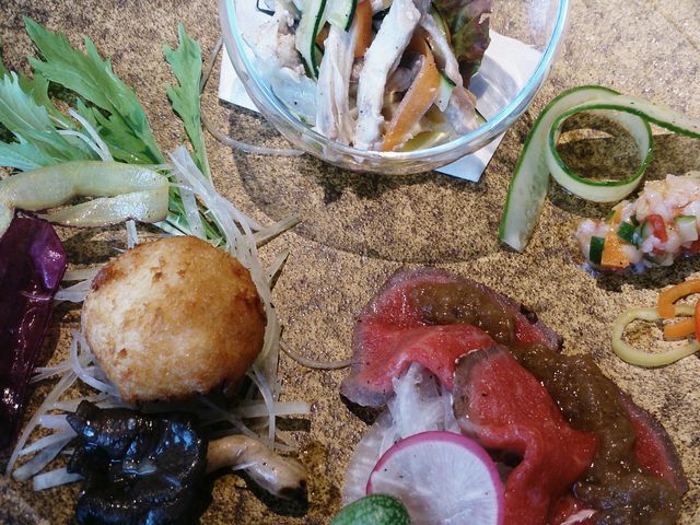 I[hu_Ristorante N ISOLA Gk C[]