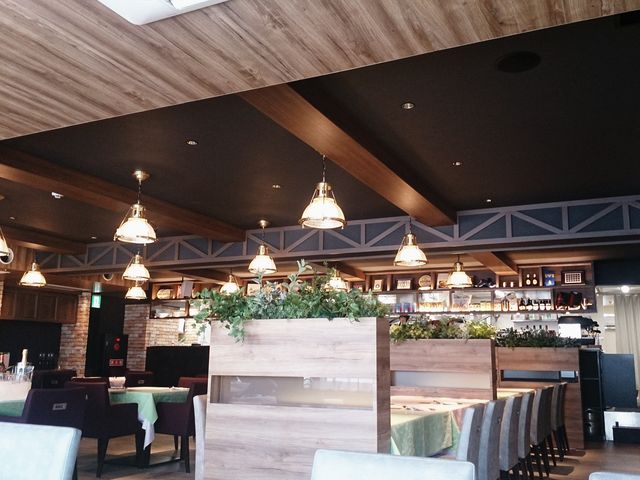 ETRistorante N ISOLA Gk C[]̓eʐ^3