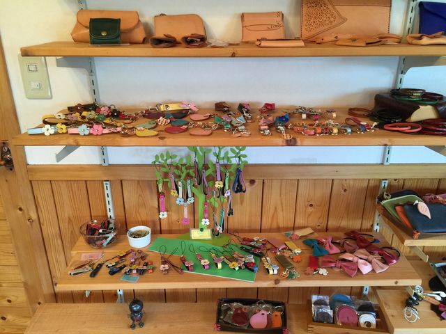 �o�b�N�`���[����X�g���b�v�A���̑��F��Ȋv���i������܂��B_�v������@fanfun