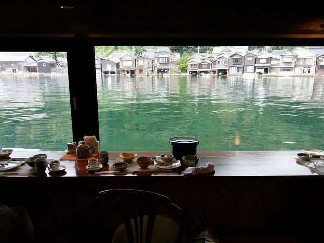 �ɍ��̏M��