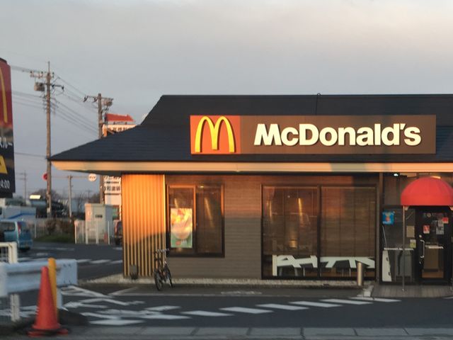 ~bVF̃}NhihԉC^[X̓eʐ^1