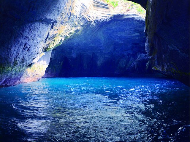 洞 天窓 堂ヶ島「天窓洞」はまるで日本の青の洞窟！その魅力やアクセス情報を解説！