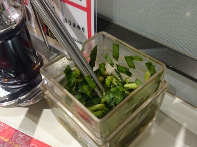 e[uɂ̓juĂ܂B__OEwO[tX