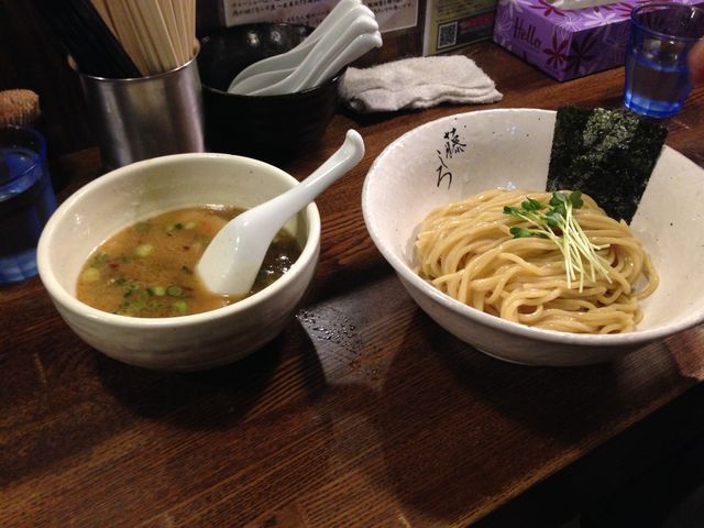 ���N������̖ˉ��@������̓��e�ʐ^1