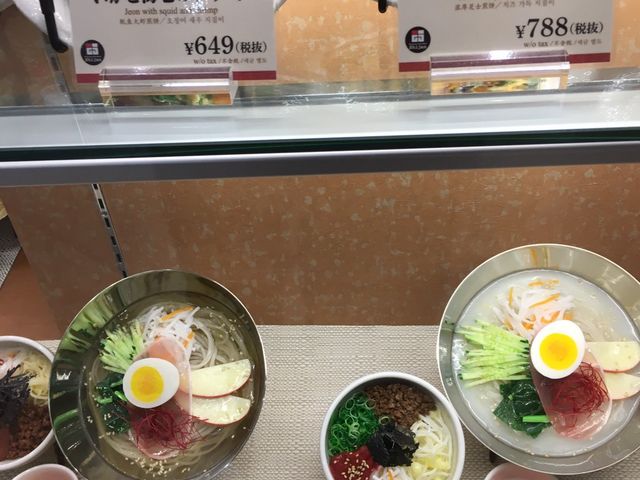 肳̃RALb`VW CI[X̓eʐ^1