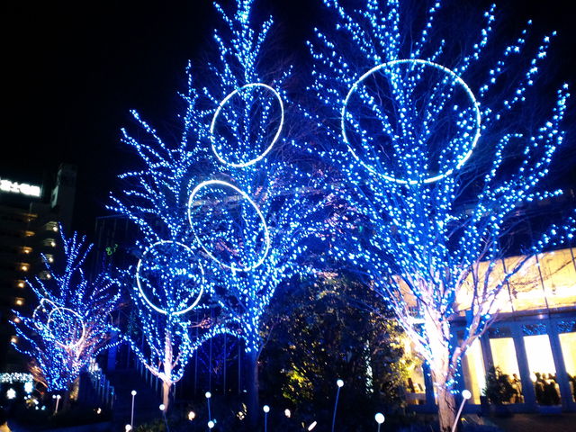 ���[�Z���g�^���[�̃C���~_���É����[�Z���g�^���[