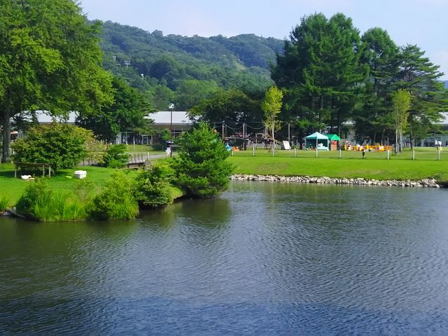 �A�E�g���b�g_�y���E�v�����X�V���b�s���O�v���U