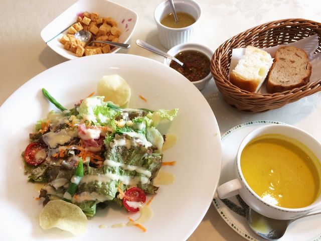 ݂̃T~ Sun-mi {X ST.HUBERUTUS Tg ExgDX̓eʐ^1