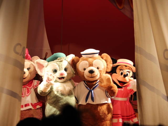 ������̓}�C�t�����h�_�b�t�B�[�Ƃ����A�H����H�ׂȂ��猩���V���[�ł��B_�����f�B�Y�j�[�V�[(R)